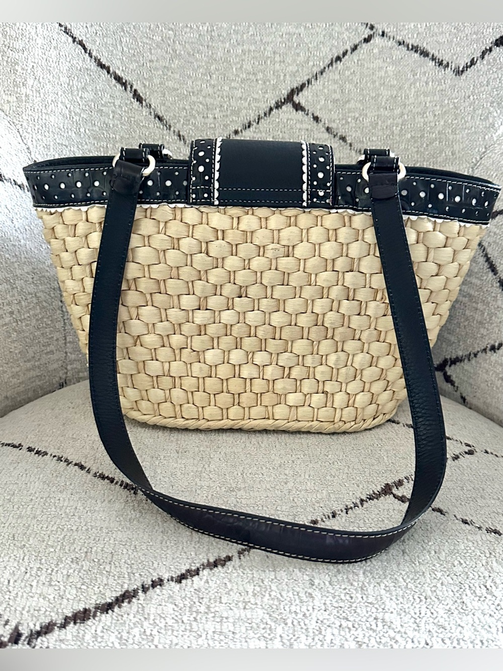 Brighton Straw Woven Tote Bag Heart Charm Shoulder Bag Black Trim - Picture 5 of 11